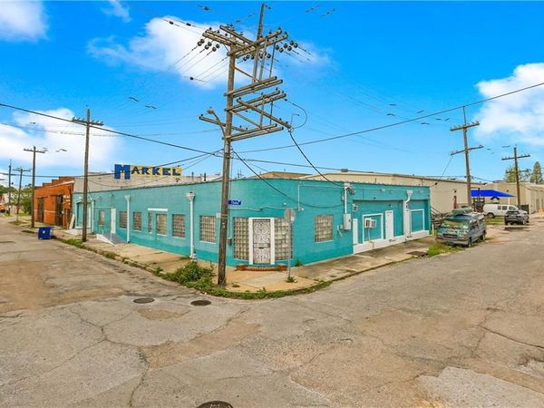 1401 S RENDON Street, New Orleans, LA 70125