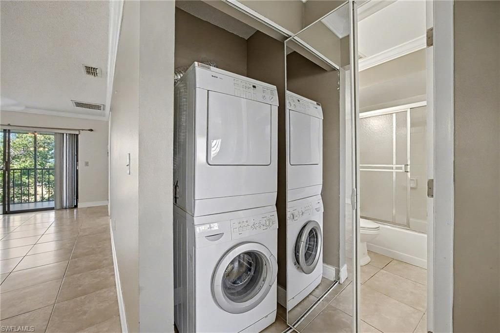 423 Cape Coral Pkwy W, Unit 202, Cape Coral, FL 33914 Photo