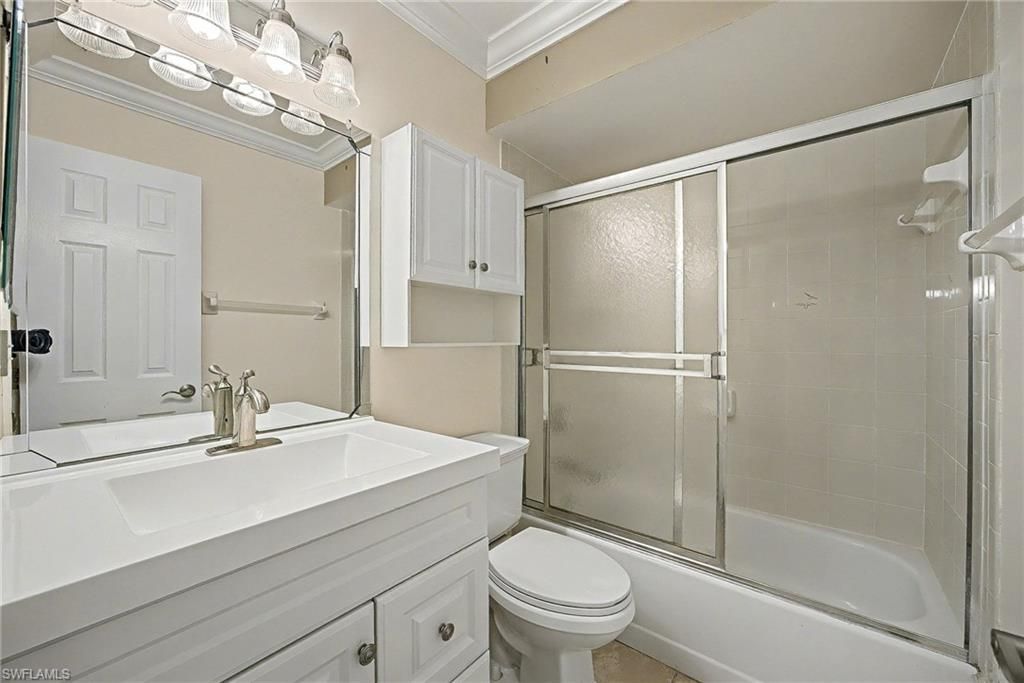 423 Cape Coral Pkwy W, Unit 202, Cape Coral, FL 33914 Photo