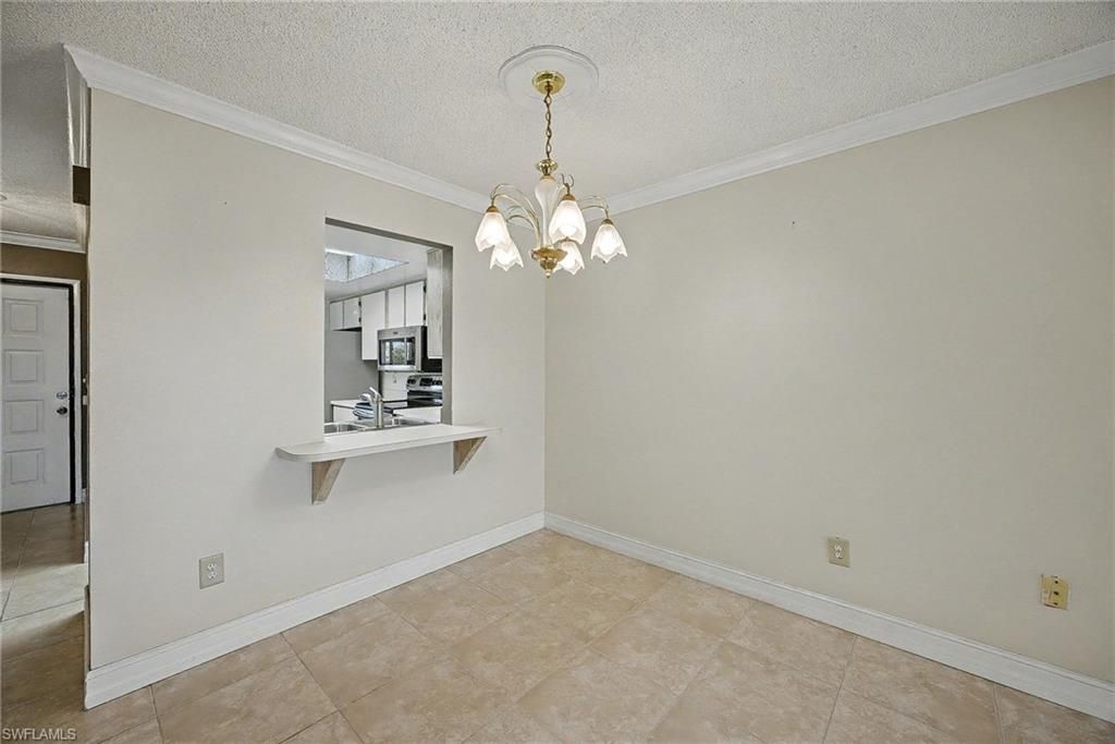 423 Cape Coral Pkwy W, Unit 202, Cape Coral, FL 33914 Photo