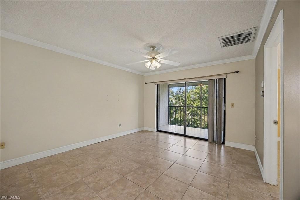 423 Cape Coral Pkwy W, Unit 202, Cape Coral, FL 33914 Photo