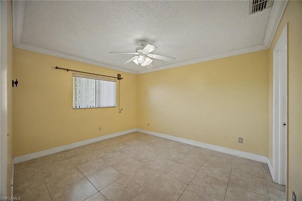 423 Cape Coral Pkwy W, Unit 202, Cape Coral, FL 33914 Photo