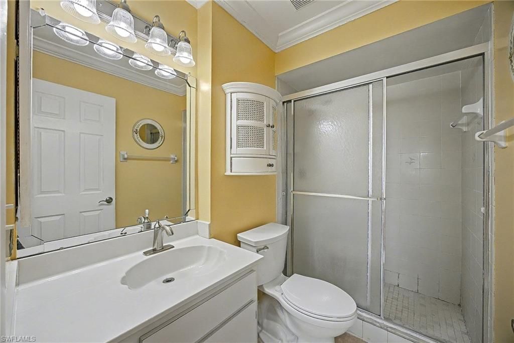 423 Cape Coral Pkwy W, Unit 202, Cape Coral, FL 33914 Photo