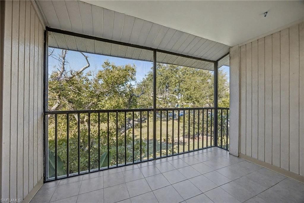 423 Cape Coral Pkwy W, Unit 202, Cape Coral, FL 33914 Photo