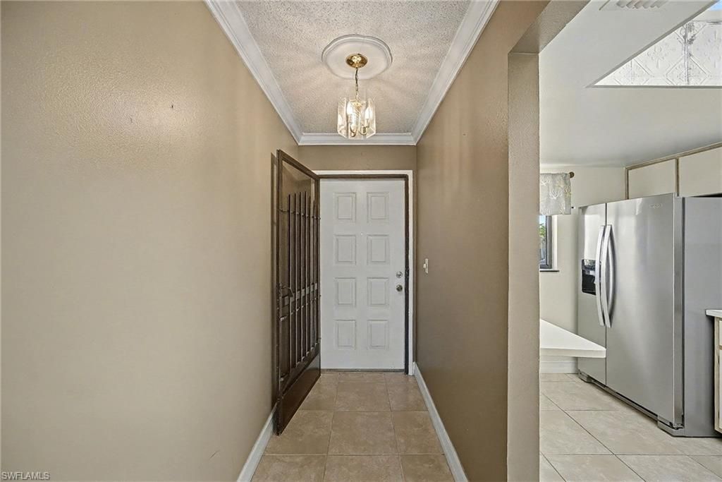 423 Cape Coral Pkwy W, Unit 202, Cape Coral, FL 33914 Photo