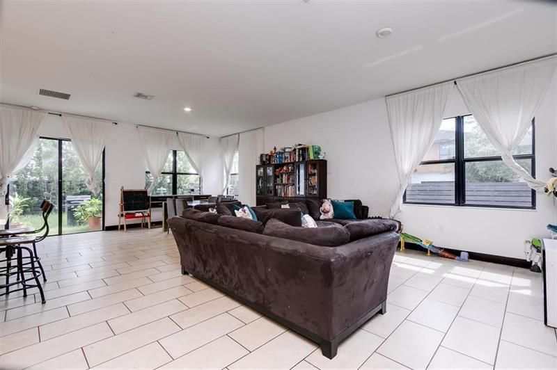 15901 SW 136th Way, Miami, FL 33196 Photo