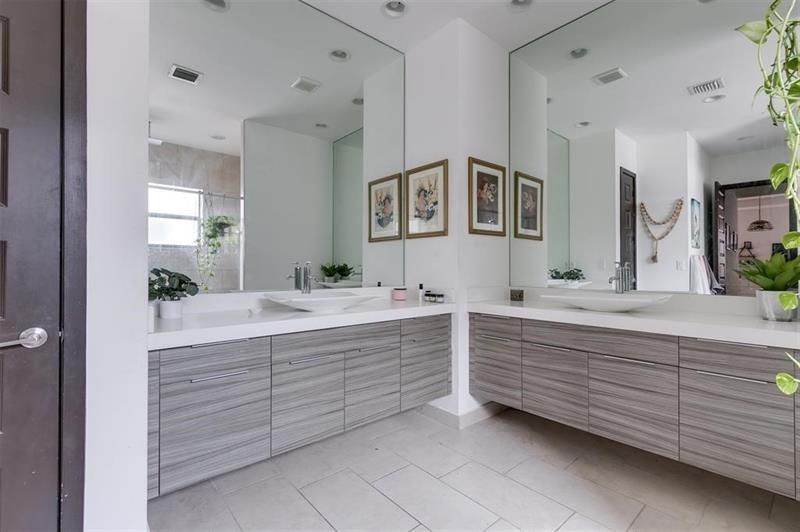 15901 SW 136th Way, Miami, FL 33196 Photo