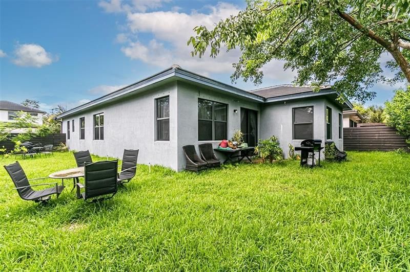 15901 SW 136th Way, Miami, FL 33196 Photo