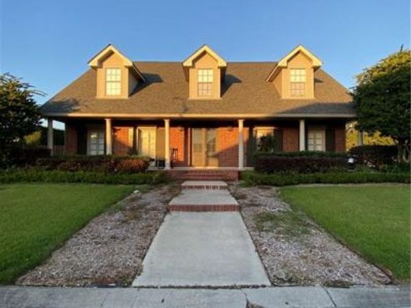620 OAK TREE Road, Belle Chasse, LA 70037
