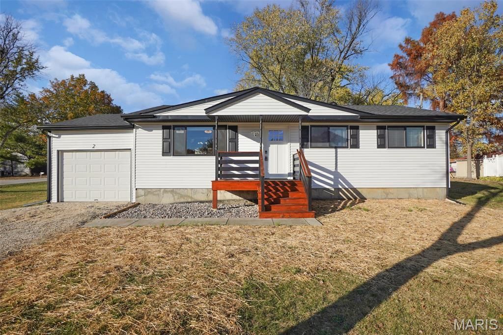 2 Royal Drive, O Fallon, MO 63366 Main Photo