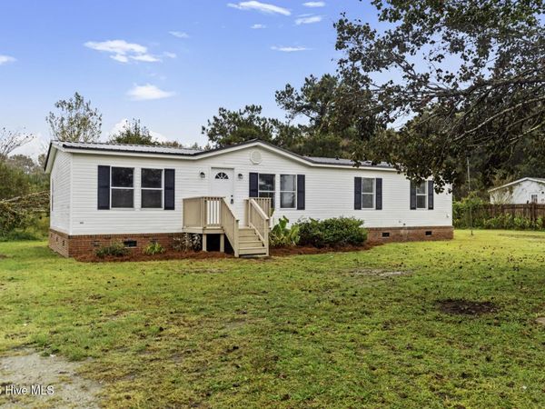 197 Magg Smith Road, Pollocksville, NC 28573