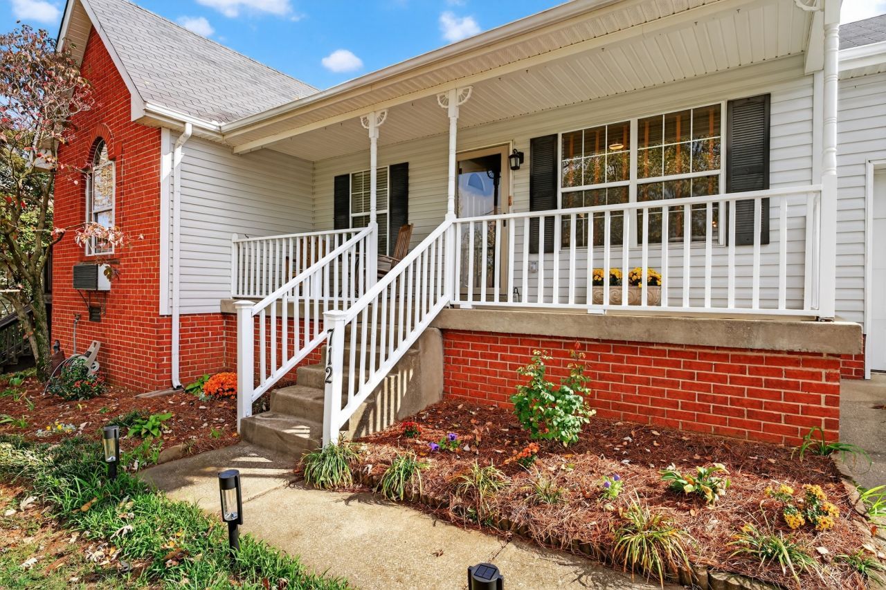712 Stone Hedge Dr Old Hickory, TN 37138