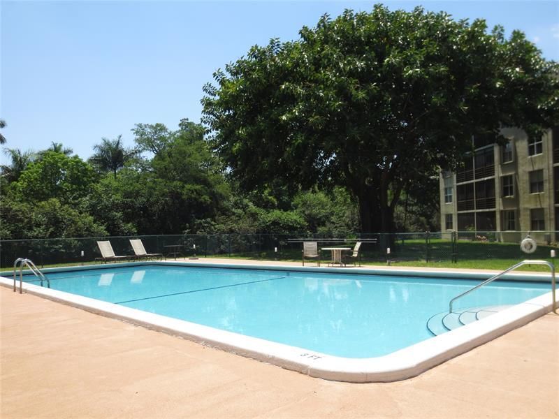 1700 S Ocean Blvd, Unit 5B, Lauderdale by the Sea, FL 33062 Photo