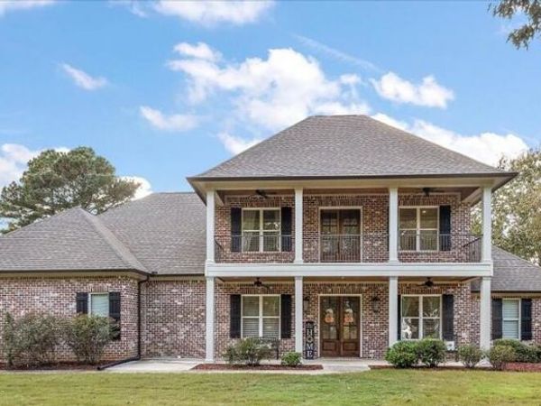 517 Fawn Cove, Canton, MS 39046