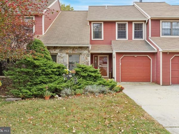 8550 TRUMBAUER DRIVE, GLENSIDE, PA 19038