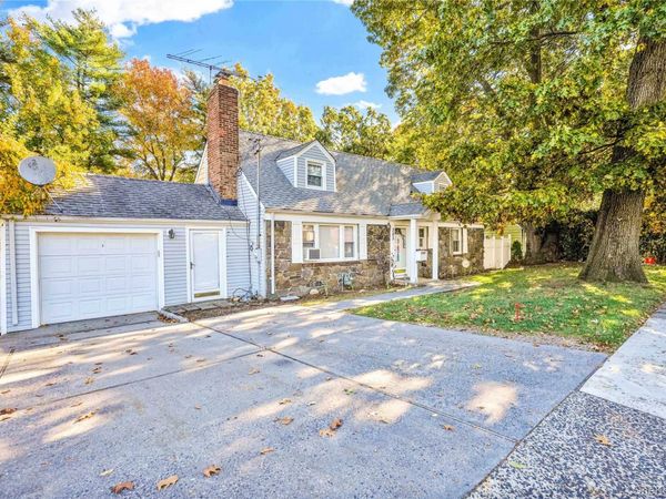 303 Nassau Boulevard, West Hempstead, NY 11552