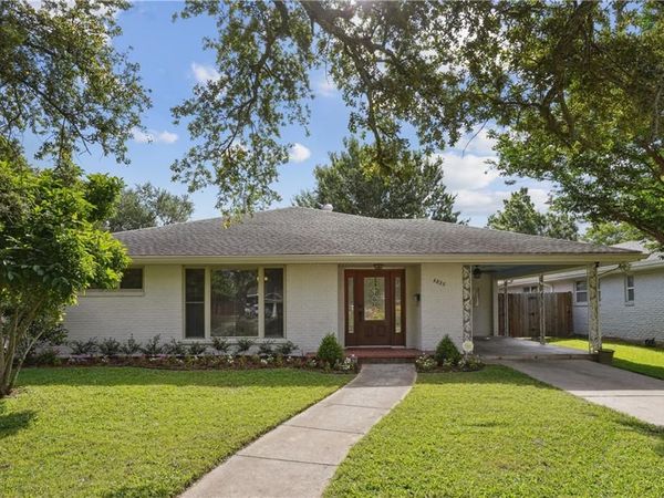 5835 CHAMBERLAIN Drive, New Orleans, LA 70122
