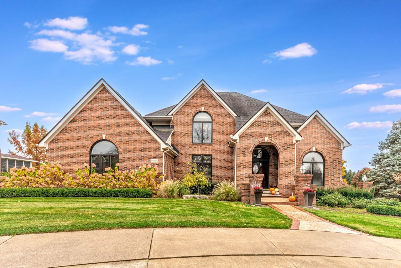 50045 Standish Court, Plymouth, MI 48170 Main Photo