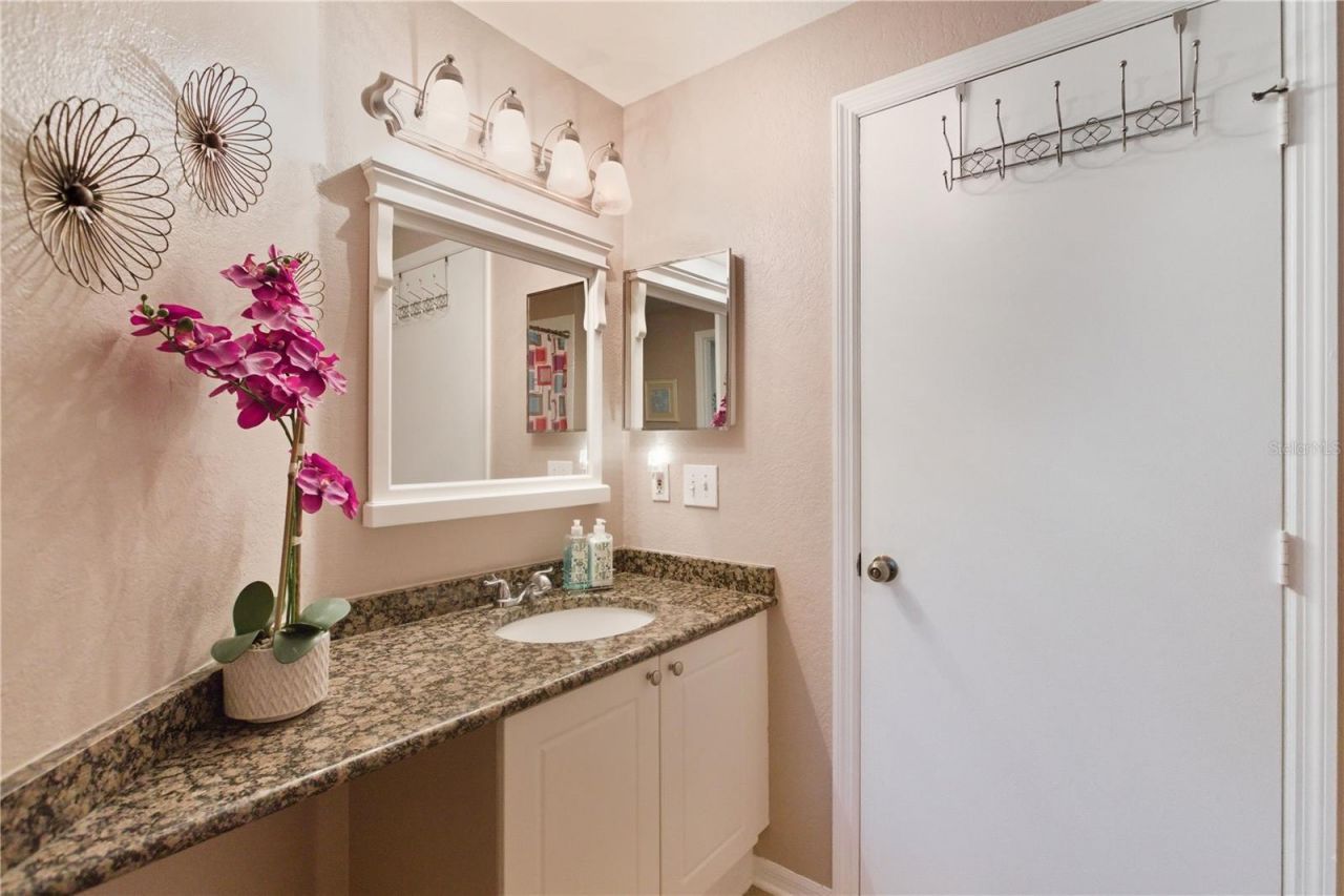 5122 Northridge Road, Unit 107, Sarasota, FL 34238 Photo