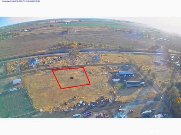 205 Sam Avenue, George, WA 98824