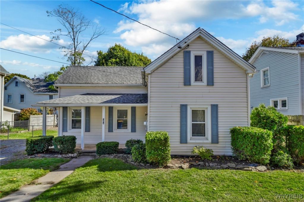 88 Prospect Street, Lockport, NY 14094 Main Photo