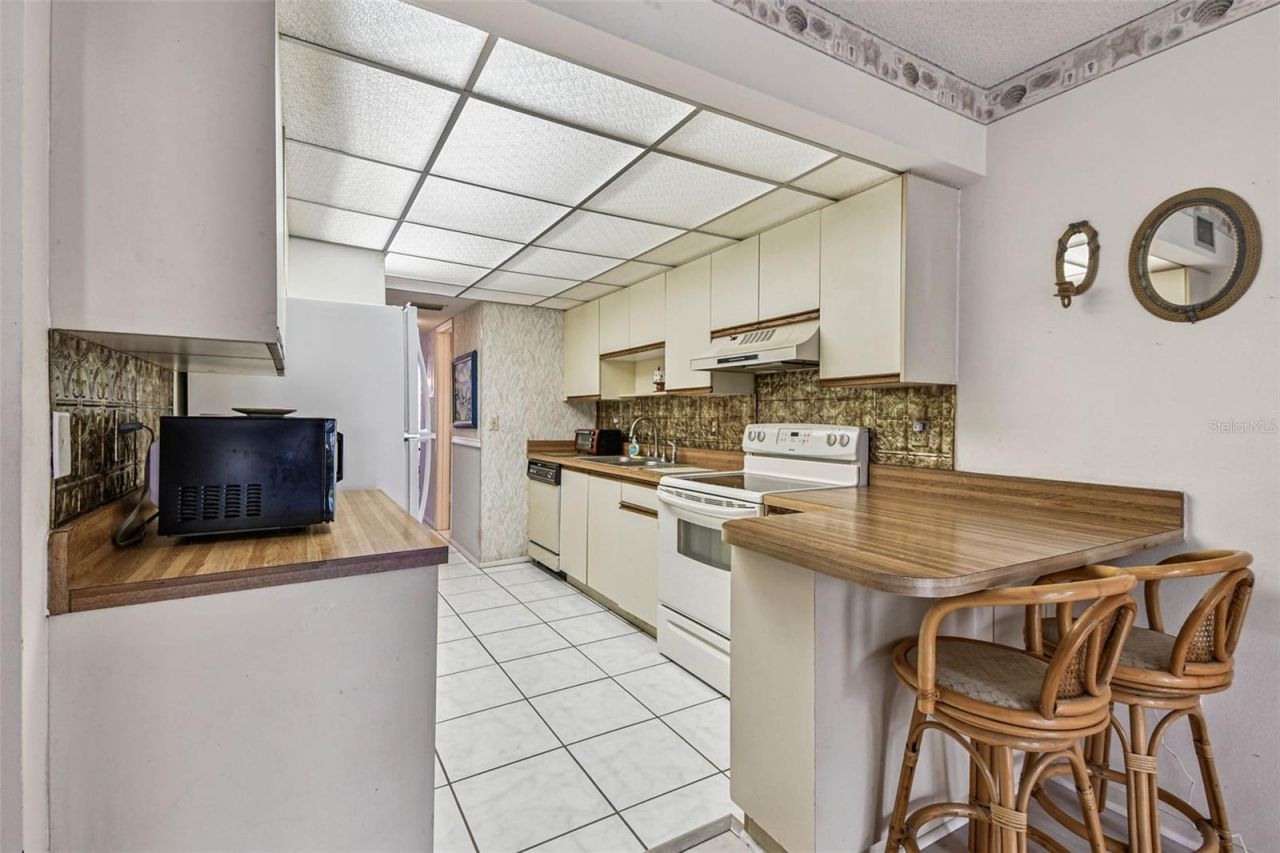 515 30th Avenue W, Unit H210, Bradenton, FL 34205 Photo