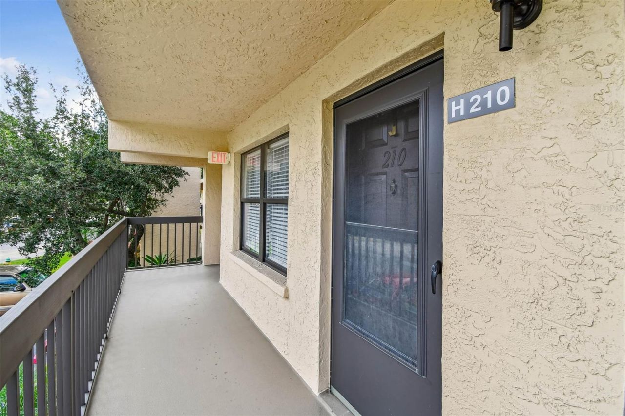 515 30th Avenue W, Unit H210, Bradenton, FL 34205 Photo