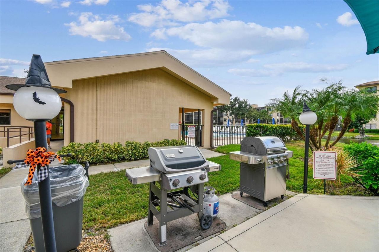 515 30th Avenue W, Unit H210, Bradenton, FL 34205 Photo