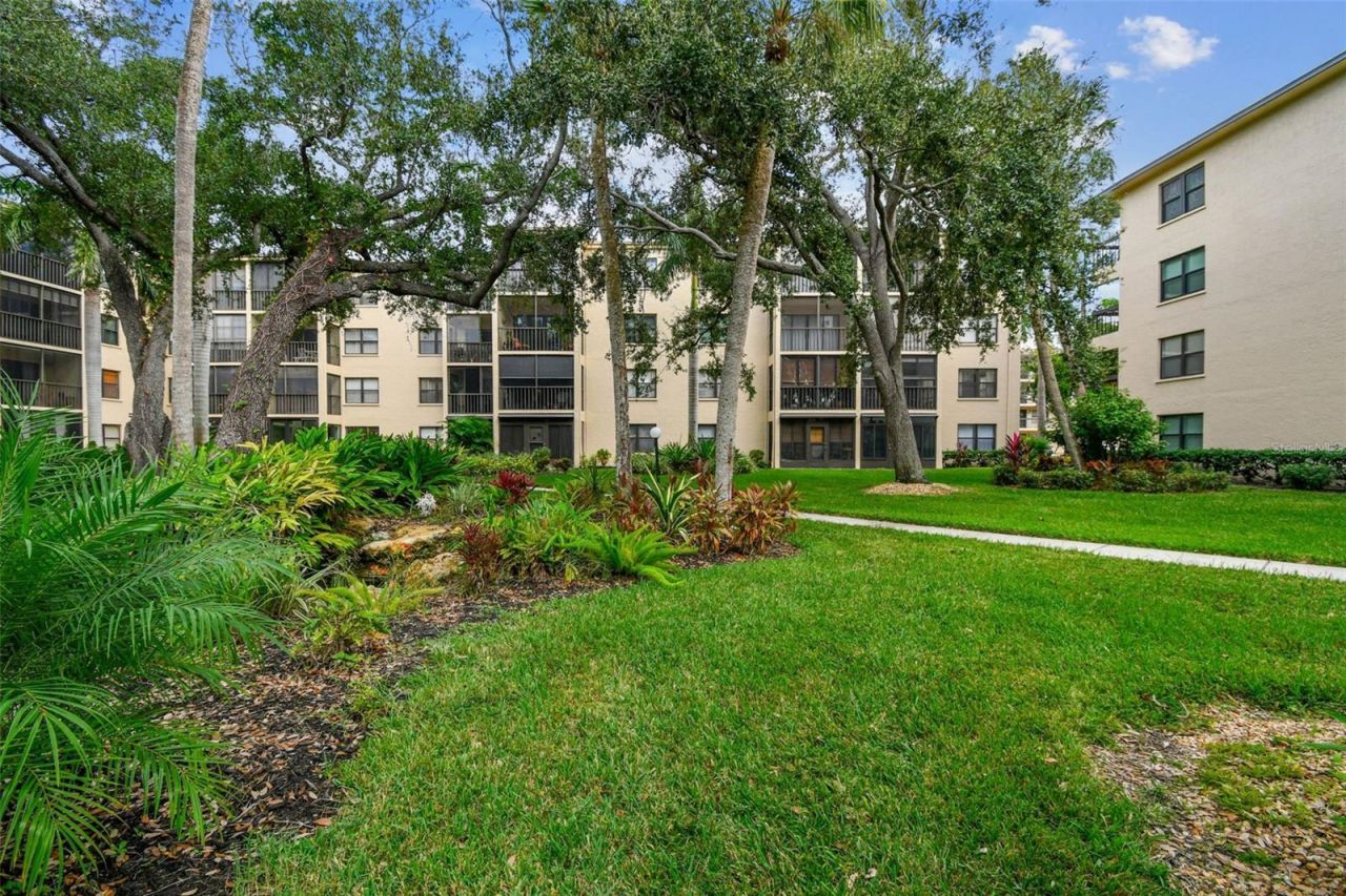 515 30th Avenue W, Unit H210, Bradenton, FL 34205 Photo