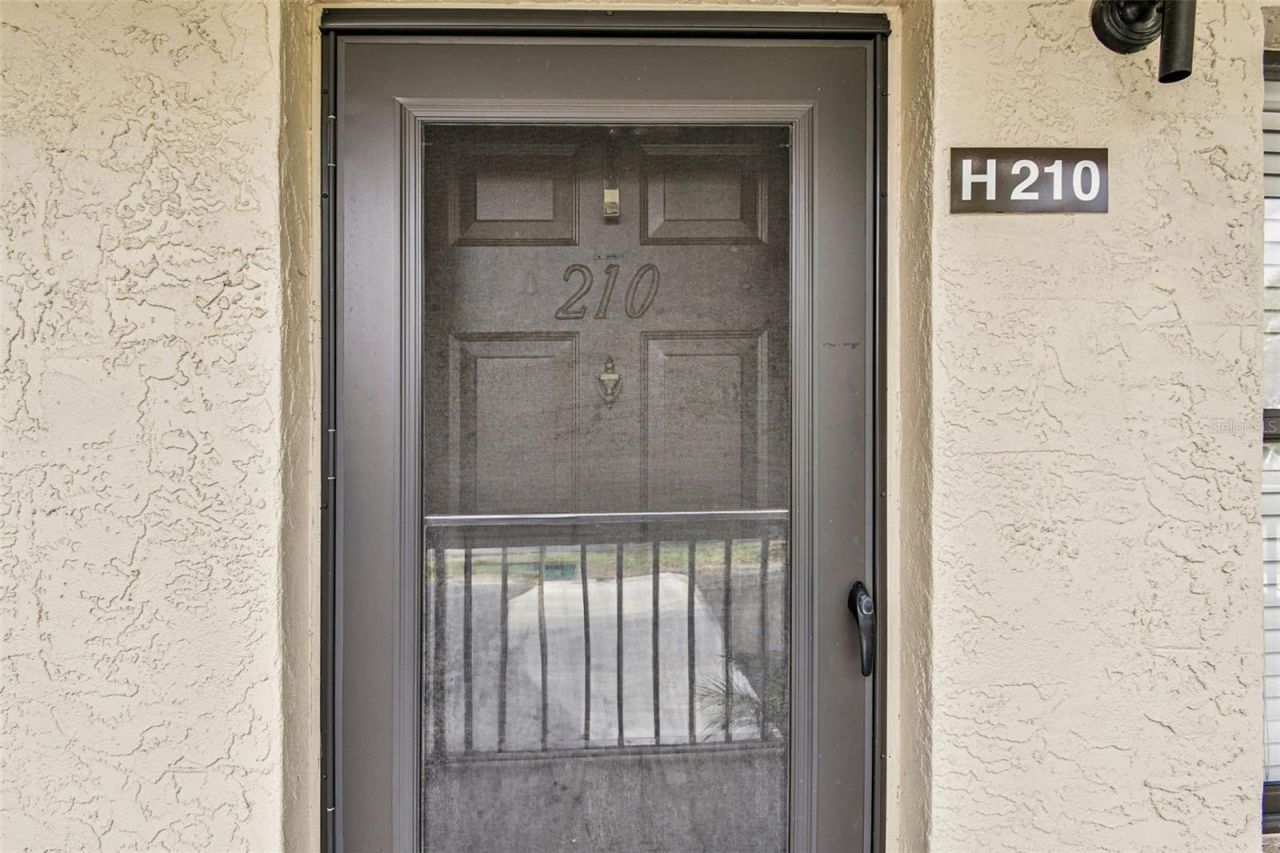 515 30th Avenue W, Unit H210, Bradenton, FL 34205 Photo