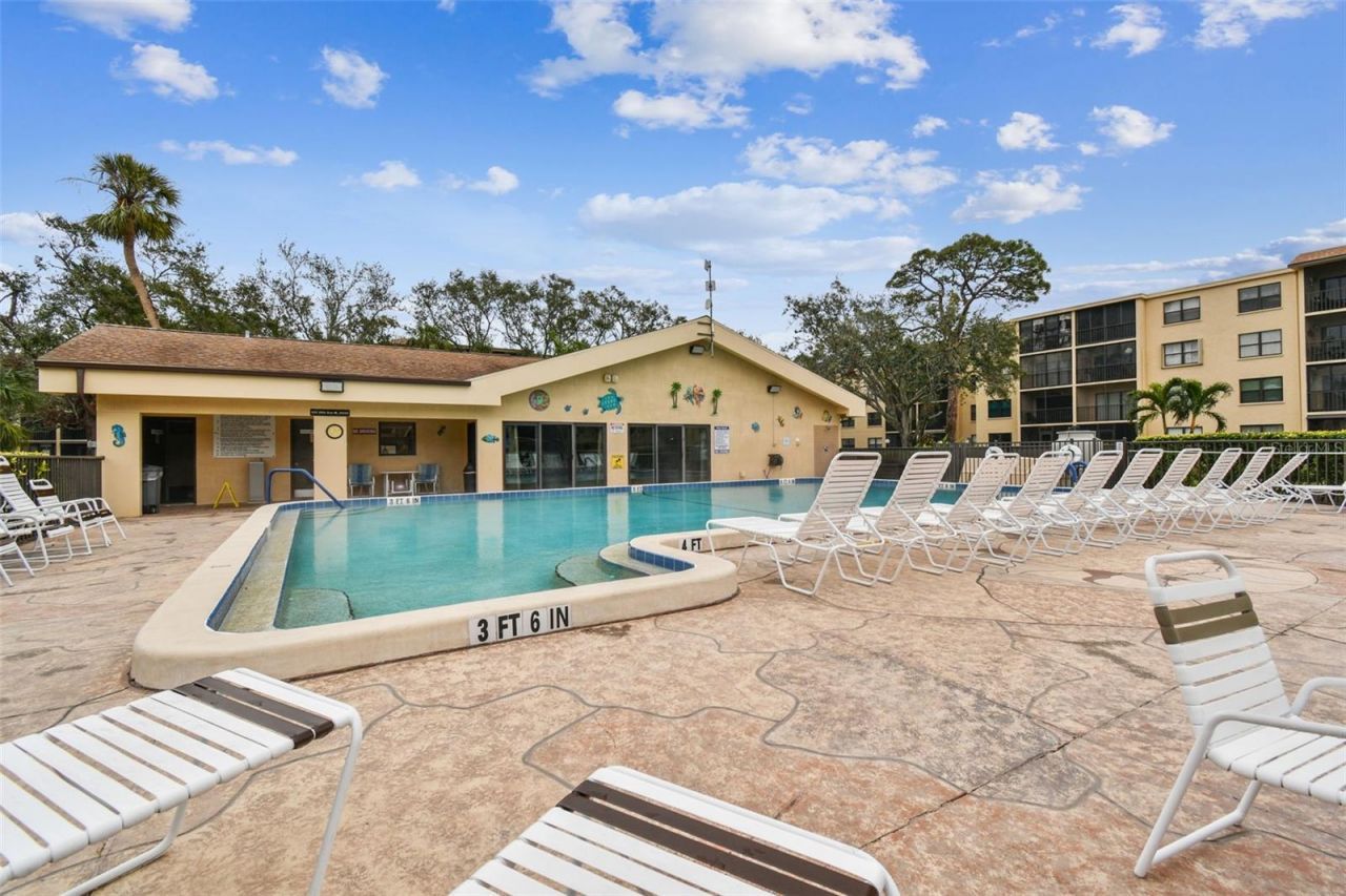 515 30th Avenue W, Unit H210, Bradenton, FL 34205 Photo