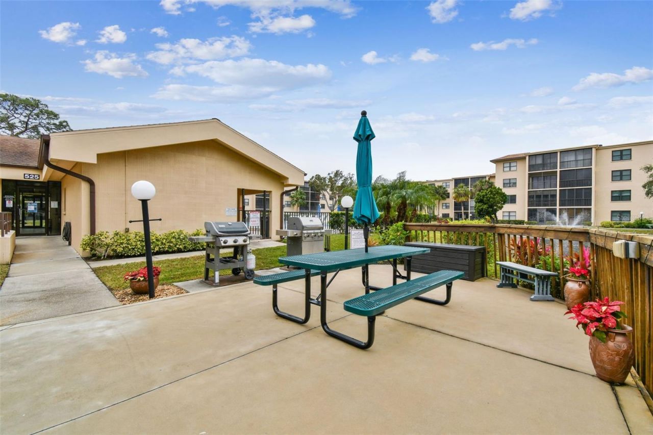 515 30th Avenue W, Unit H210, Bradenton, FL 34205 Photo