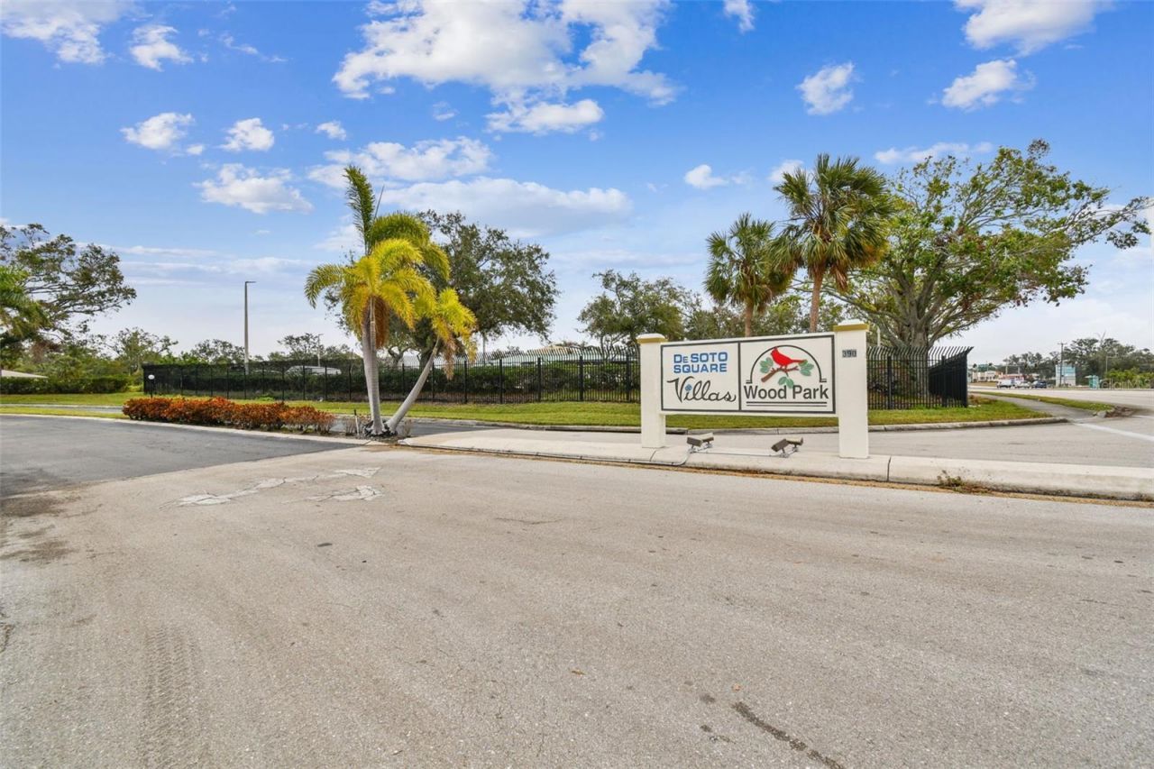 515 30th Avenue W, Unit H210, Bradenton, FL 34205 Photo