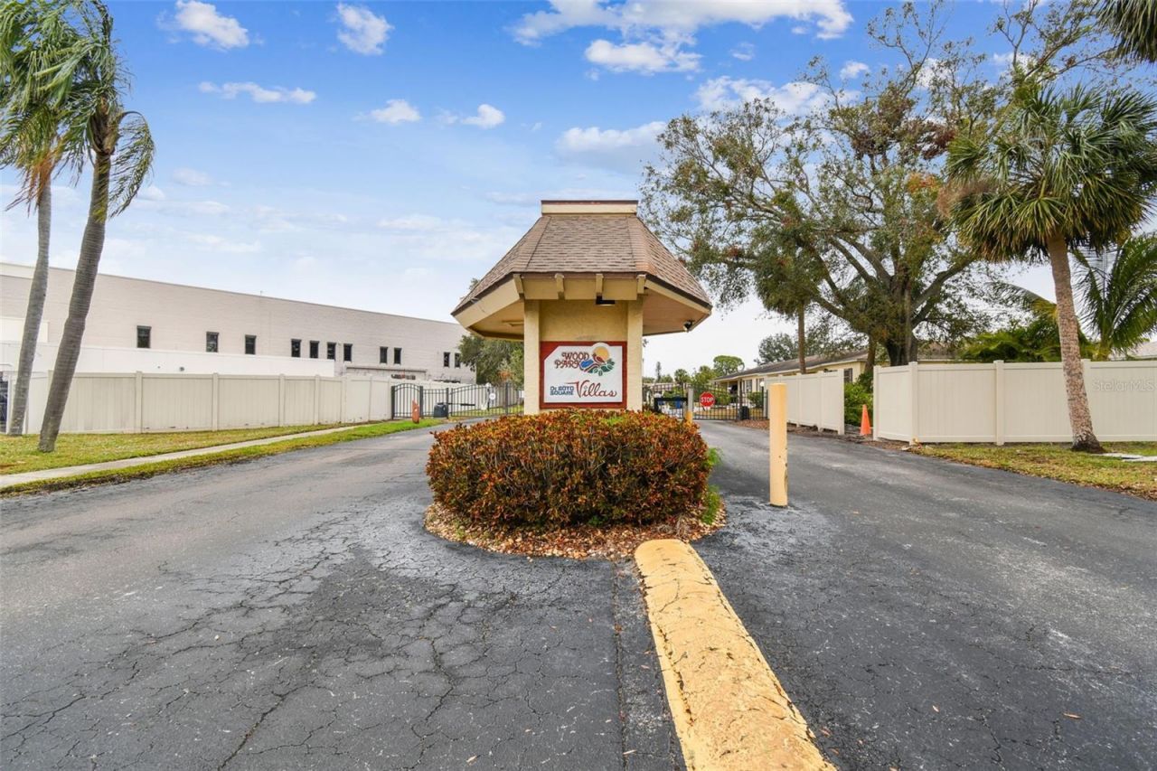 515 30th Avenue W, Unit H210, Bradenton, FL 34205 Photo