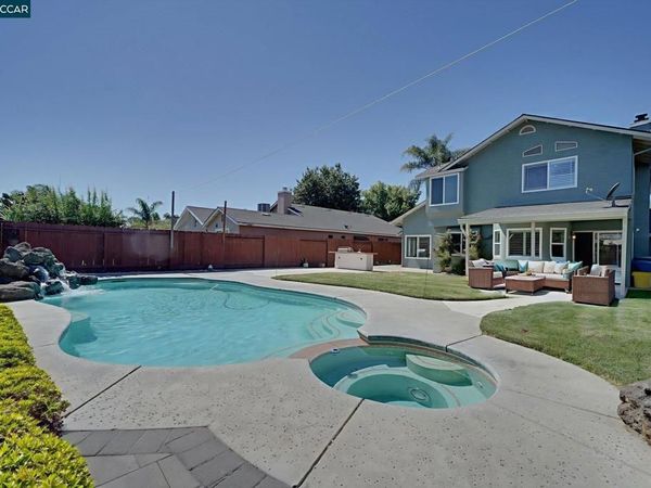 1210 Snow Ridge Ct, Modesto, CA 95351