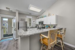 601 Hillside Dr. N photo 4