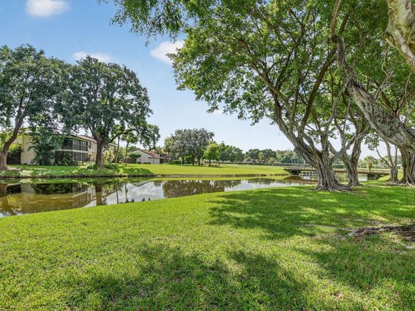 8310 Casa Del Lago, Unit 1A, Boca Raton, FL 33433