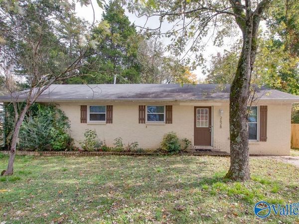 2628 Thornhill Road, Huntsville, AL 35810