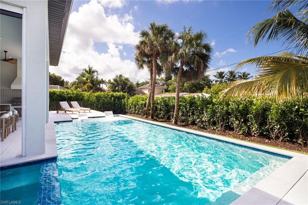 1257 11th Ct N, Naples, FL 34102 Photo