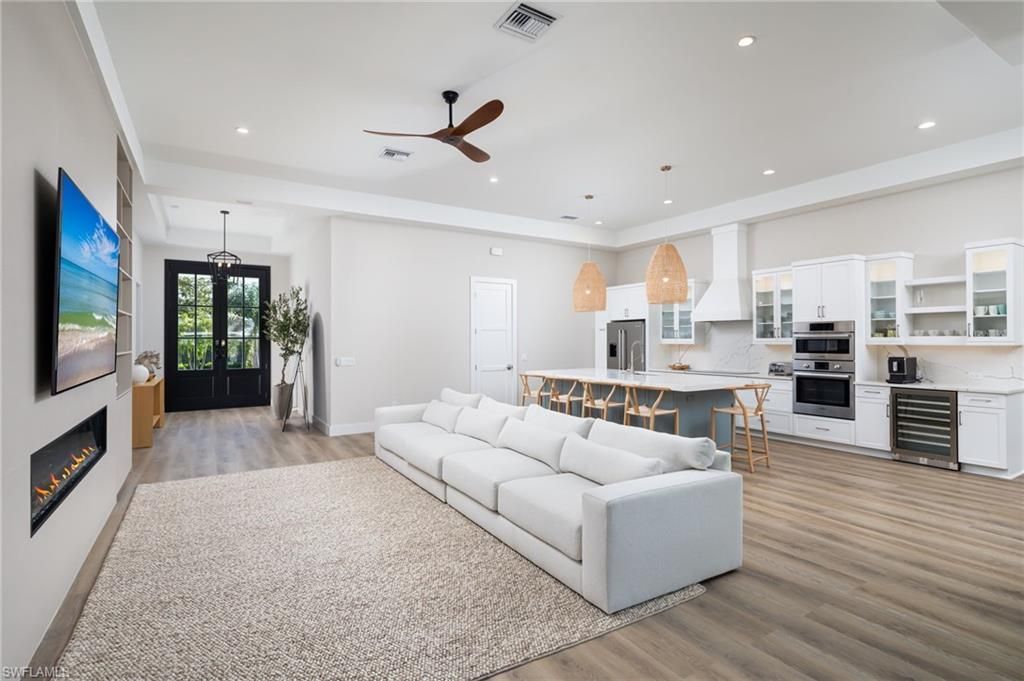 1257 11th Ct N, Naples, FL 34102 Photo