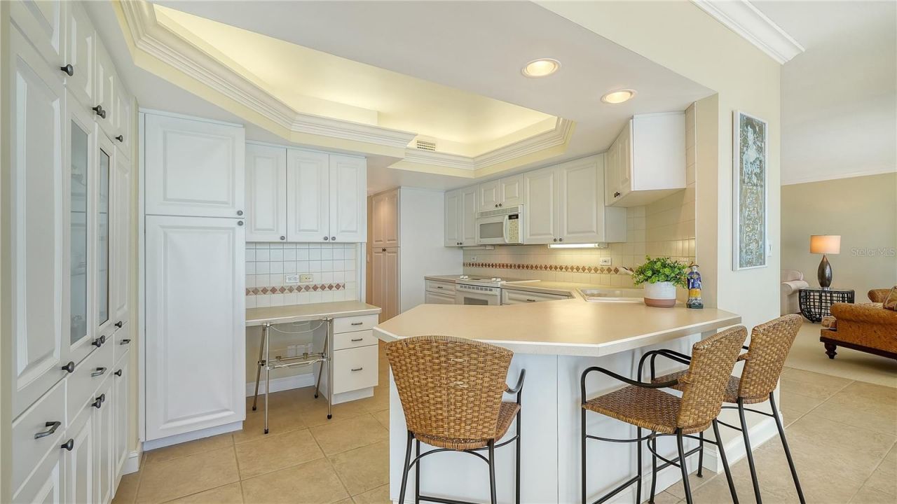 603 Longboat Club Road, Unit 402N, Longboat Key, FL 34228 Photo