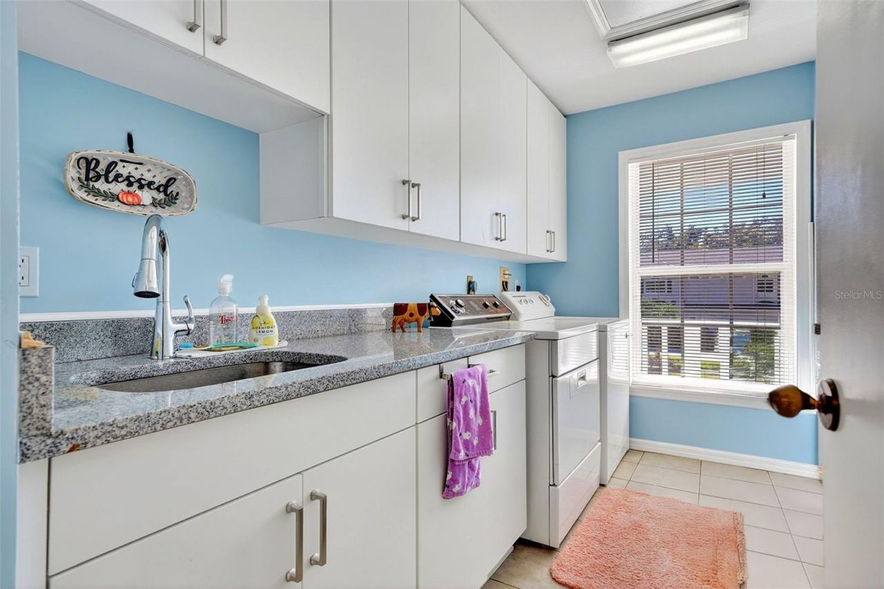 4719 E Trails Drive, Sarasota, FL 34232 Photo