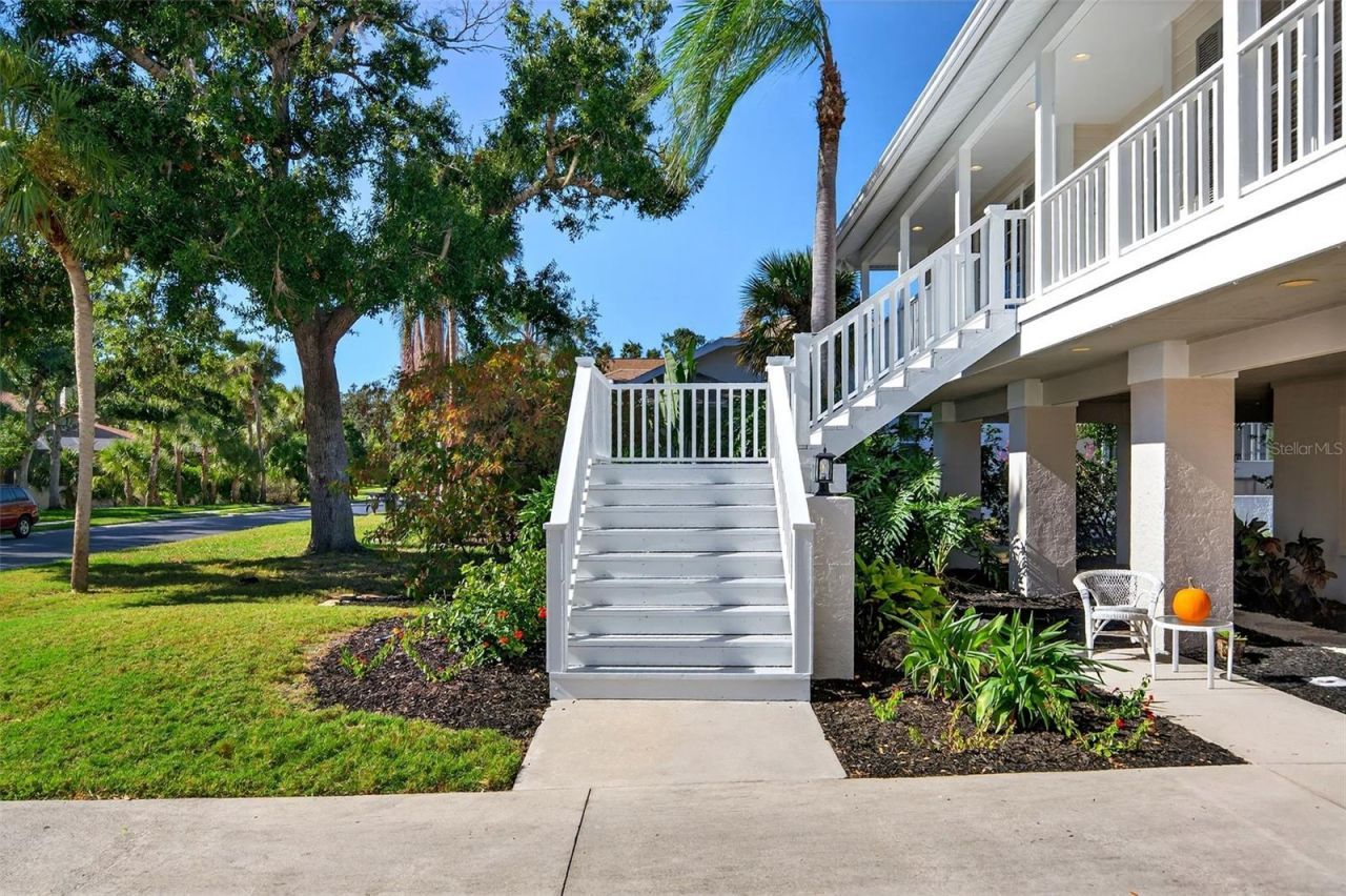 4719 E Trails Drive, Sarasota, FL 34232 Photo