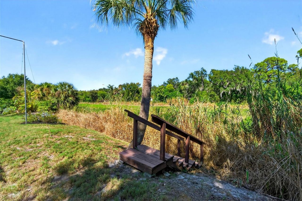 4719 E Trails Drive, Sarasota, FL 34232 Photo