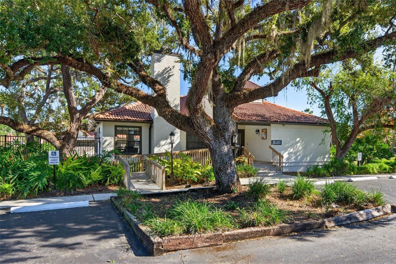 4719 E Trails Drive, Sarasota, FL 34232 Photo