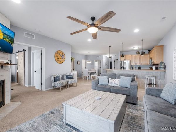 1210 Lands End Parkway, Unit 113, Osage Beach, MO 65065