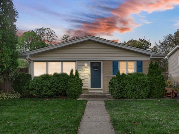 533 Drake Street, Libertyville, IL 60048