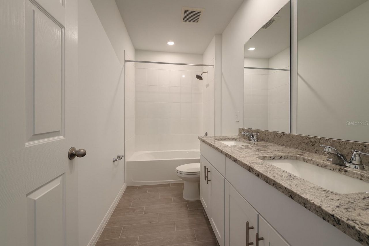 2618 Irish Elk Avenue, Davenport, FL 33837 Photo