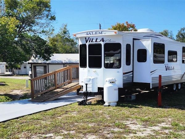 9517 BLACK BEAR DRIVE, WEEKI WACHEE, FL 34613