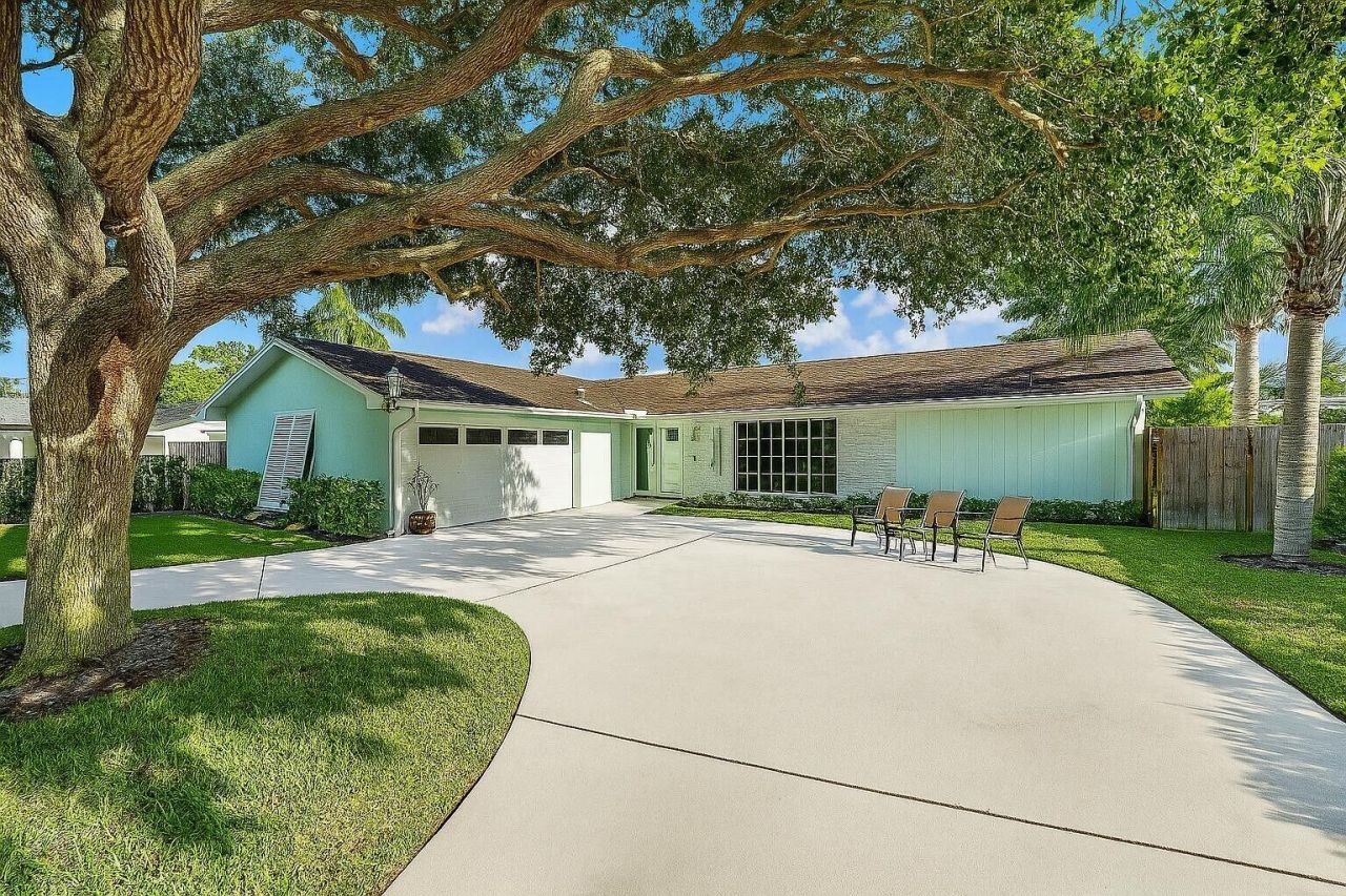 4193 Hyacinth Circle N, Palm Beach Gardens, FL 33410 Photo